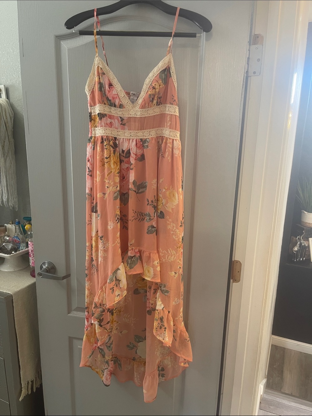 Floral Lace-Trim Satin Slip Dress - Peach